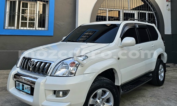 Buy Used Toyota Land Cruiser Prado White Car in Maputo in Maputo