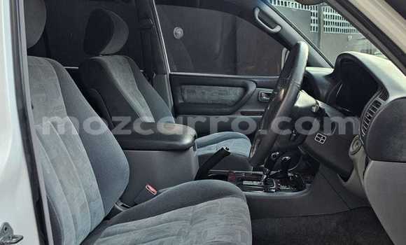 Comprar Usado Toyota Land Cruiser Branco Carro em Maputo em Maputo Comprar Usado Toyota Land Cruiser Branco Carro em Maputo em Maputo