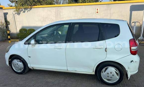 Buy Used Honda Fit White Car in Maputo in Maputo Buy Used Honda Fit White Car in Maputo in Maputo