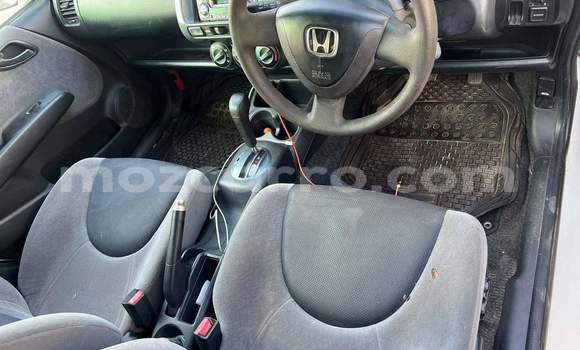 Buy Used Honda Fit White Car in Maputo in Maputo Buy Used Honda Fit White Car in Maputo in Maputo