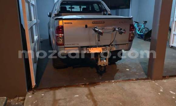 Nunua Ilio tumika Toyota Hilux Nyingine Gari ndani ya Maputo nchini Maputo Nunua Ilio tumika Toyota Hilux Nyingine Gari ndani ya Maputo nchini Maputo