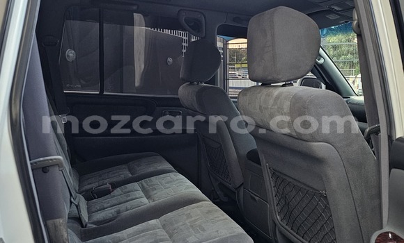 Nunua Ilio tumika Toyota Land Cruiser Nyeupe Gari ndani ya Maputo nchini Maputo Nunua Ilio tumika Toyota Land Cruiser Nyeupe Gari ndani ya Maputo nchini Maputo