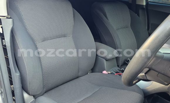 Comprar Usado Toyota Auris Prata Carro em Maputo em Maputo Comprar Usado Toyota Auris Prata Carro em Maputo em Maputo