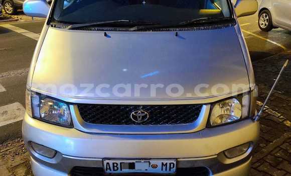 Comprar Usado Toyota Regius Prata Carro em Maputo em Maputo