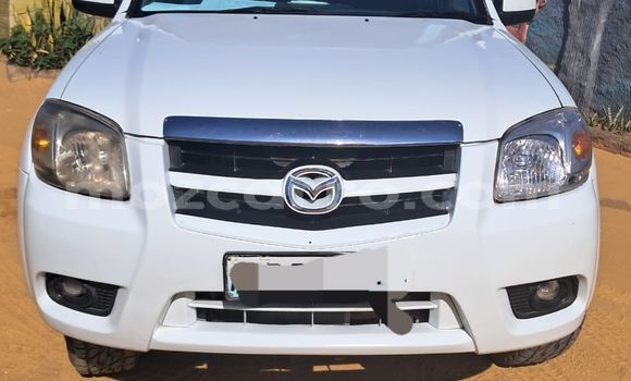 Nunua Ilio tumika Mazda BT-50 Nyeupe Gari ndani ya Maputo nchini Maputo Nunua Ilio tumika Mazda BT-50 Nyeupe Gari ndani ya Maputo nchini Maputo