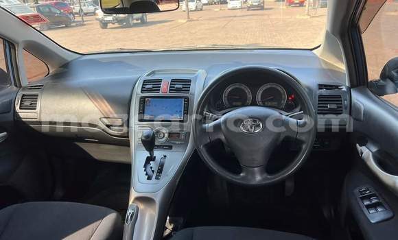 Buy Used Toyota Auris Blue Car in Maputo in Maputo Buy Used Toyota Auris Blue Car in Maputo in Maputo