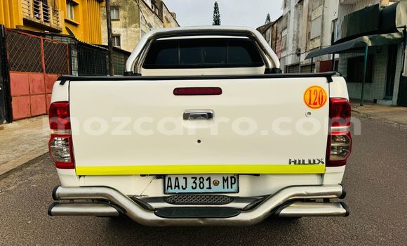 Buy Used Toyota Hilux White Car in Maputo in Maputo Buy Used Toyota Hilux White Car in Maputo in Maputo