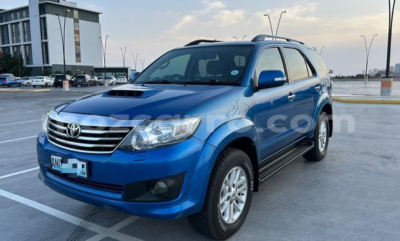 Nunua Ilio tumika Toyota Fortuner Bluu Gari ndani ya Maputo nchini Maputo Nunua Ilio tumika Toyota Fortuner Bluu Gari ndani ya Maputo nchini Maputo
