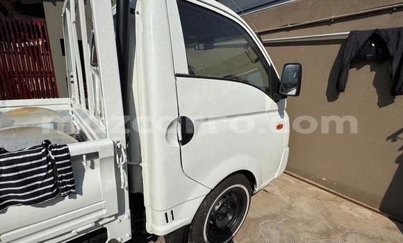 Comprar Usado Hyundai H1 Branco Carro em Maputo em Maputo Comprar Usado Hyundai H1 Branco Carro em Maputo em Maputo