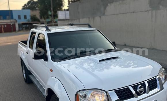 Buy Used Nissan Hardbody White Car in Maputo in Maputo Buy Used Nissan Hardbody White Car in Maputo in Maputo