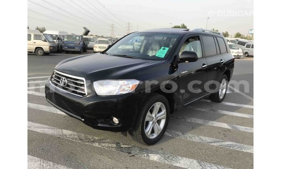 Tenga Imported Toyota Highlander Nhema Mota in Import - Dubai in Cabo Delgado Tenga Imported Toyota Highlander Nhema Mota in Import - Dubai in Cabo Delgado