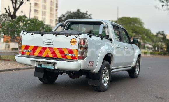 Tenga Tsaru Mazda BT-50 Chena Mota in Maputo in Maputo Tenga Tsaru Mazda BT-50 Chena Mota in Maputo in Maputo