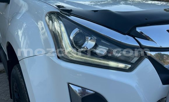 Comprar Usado Isuzu D-MAX Branco Carro em Maputo em Maputo Comprar Usado Isuzu D-MAX Branco Carro em Maputo em Maputo