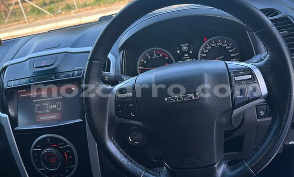 Comprar Usado Isuzu D-MAX Branco Carro em Maputo em Maputo Comprar Usado Isuzu D-MAX Branco Carro em Maputo em Maputo