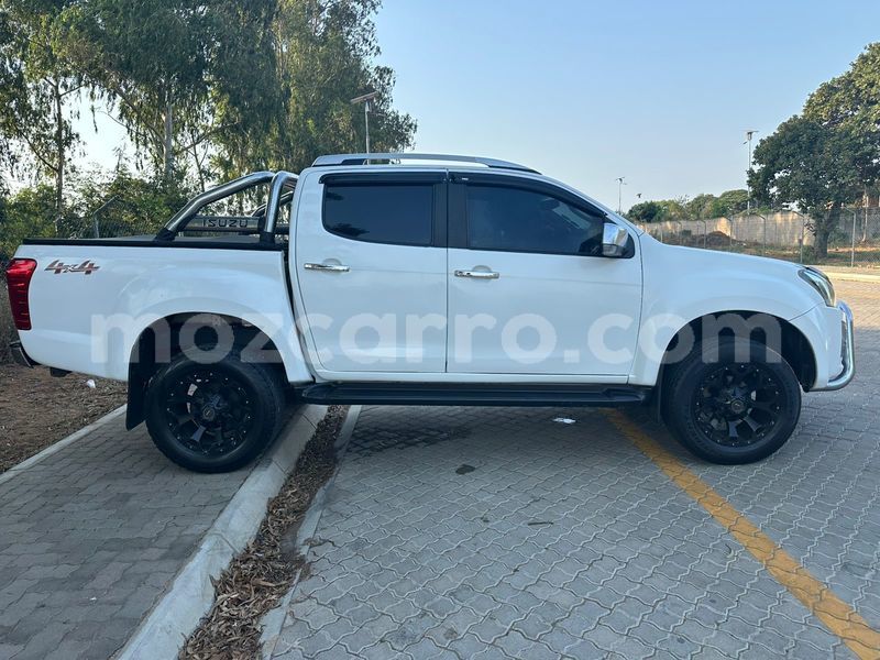 Big with watermark isuzu d max maputo maputo 30118