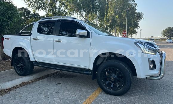 Comprar Usado Isuzu D-MAX Branco Carro em Maputo em Maputo Comprar Usado Isuzu D-MAX Branco Carro em Maputo em Maputo
