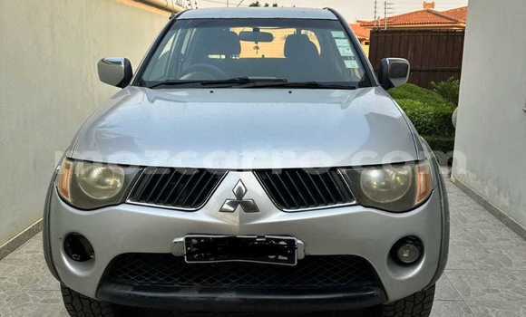 Comprar Usado Mitsubishi Triton Prata Carro em Maputo em Maputo Comprar Usado Mitsubishi Triton Prata Carro em Maputo em Maputo