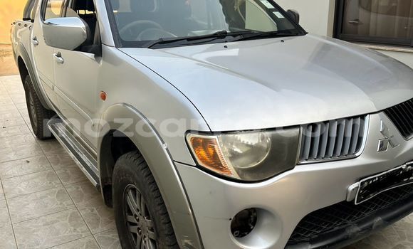 Comprar Usado Mitsubishi Triton Prata Carro em Maputo em Maputo Comprar Usado Mitsubishi Triton Prata Carro em Maputo em Maputo