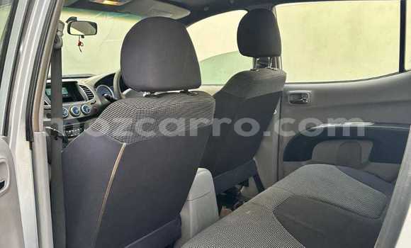 Comprar Usado Mitsubishi Triton Prata Carro em Maputo em Maputo Comprar Usado Mitsubishi Triton Prata Carro em Maputo em Maputo