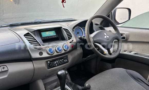 Comprar Usado Mitsubishi Triton Prata Carro em Maputo em Maputo Comprar Usado Mitsubishi Triton Prata Carro em Maputo em Maputo