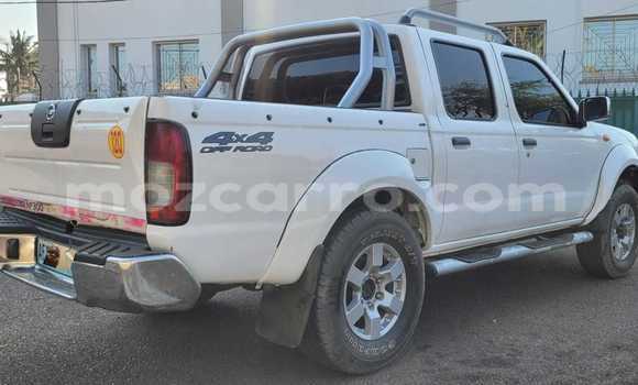 Comprar Usado Nissan Hardbody Branco Carro em Maputo em Maputo Comprar Usado Nissan Hardbody Branco Carro em Maputo em Maputo