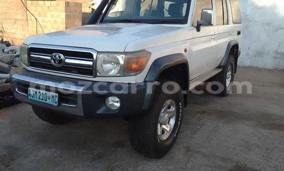 Tenga Tsaru Toyota Land Cruiser Chena Mota in Maputo in Maputo Tenga Tsaru Toyota Land Cruiser Chena Mota in Maputo in Maputo