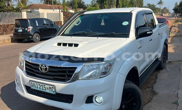 Comprar Usado Toyota Hilux Branco Carro em Maputo em Maputo Comprar Usado Toyota Hilux Branco Carro em Maputo em Maputo