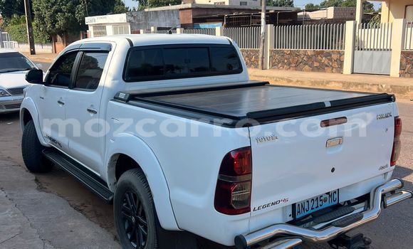 Comprar Usado Toyota Hilux Branco Carro em Maputo em Maputo Comprar Usado Toyota Hilux Branco Carro em Maputo em Maputo