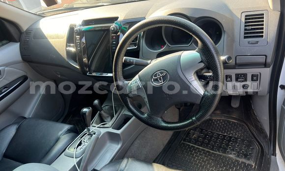 Comprar Usado Toyota Hilux Branco Carro em Maputo em Maputo Comprar Usado Toyota Hilux Branco Carro em Maputo em Maputo