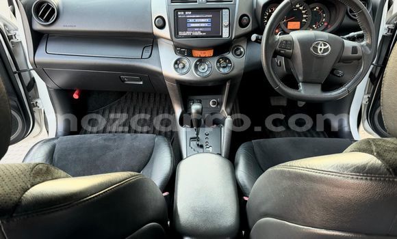 Buy New Toyota Vanguard White Car in Maputo in Maputo Buy New Toyota Vanguard White Car in Maputo in Maputo