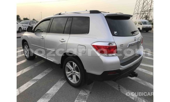 Comprar Importar Toyota Highlander De outros Carro em Import - Dubai em Cabo Delgado Comprar Importar Toyota Highlander De outros Carro em Import - Dubai em Cabo Delgado