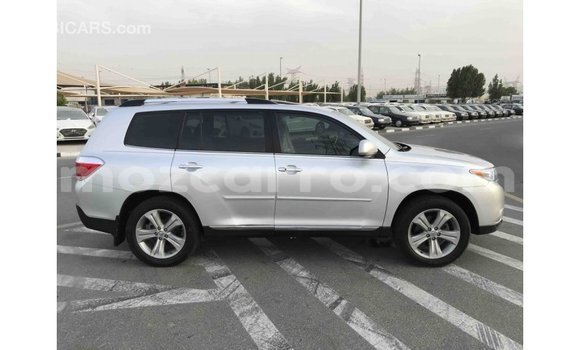 Comprar Importar Toyota Highlander De outros Carro em Import - Dubai em Cabo Delgado Comprar Importar Toyota Highlander De outros Carro em Import - Dubai em Cabo Delgado