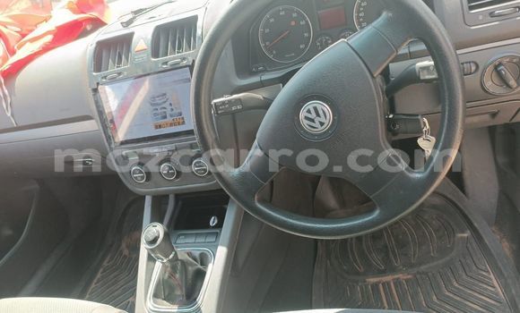Nunua Ilio tumika Volkswagen Golf Nyekundu Gari ndani ya Maputo nchini Maputo Nunua Ilio tumika Volkswagen Golf Nyekundu Gari ndani ya Maputo nchini Maputo