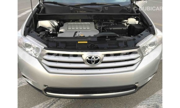 Comprar Importar Toyota Highlander De outros Carro em Import - Dubai em Cabo Delgado Comprar Importar Toyota Highlander De outros Carro em Import - Dubai em Cabo Delgado