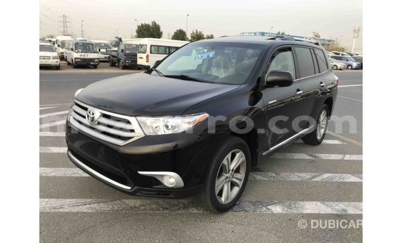 Tenga Imported Toyota Highlander Nhema Mota in Import - Dubai in Cabo Delgado Tenga Imported Toyota Highlander Nhema Mota in Import - Dubai in Cabo Delgado