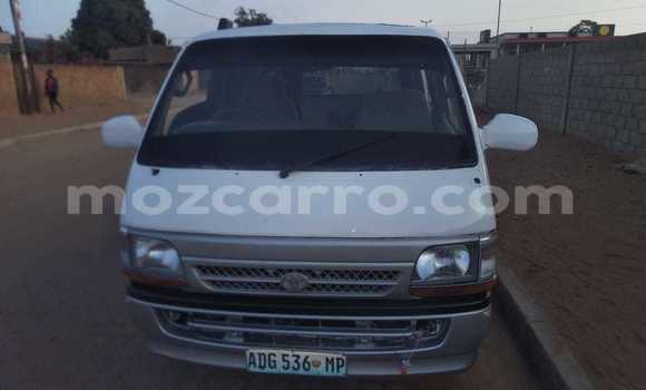 Nunua Ilio tumika Toyota Hiace Nyeupe Gari ndani ya Maputo nchini Maputo