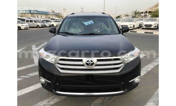 Tenga Imported Toyota Highlander Nhema Mota in Import - Dubai in Cabo Delgado Tenga Imported Toyota Highlander Nhema Mota in Import - Dubai in Cabo Delgado