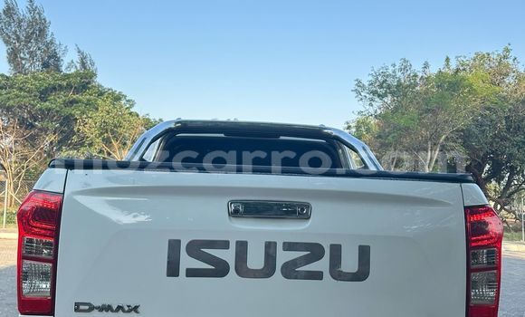 Buy New Isuzu D-MAX White Car in Maputo in Maputo Buy New Isuzu D-MAX White Car in Maputo in Maputo