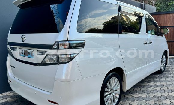 Nunua Mpya Toyota Vellfire Nyeupe Gari ndani ya Maputo nchini Maputo Nunua Mpya Toyota Vellfire Nyeupe Gari ndani ya Maputo nchini Maputo
