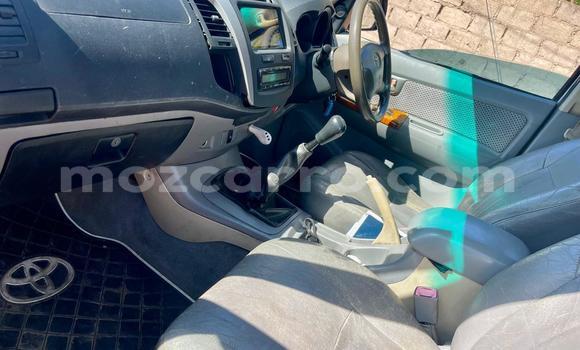 Nunua Ilio tumika Toyota Hilux Nyeupe Gari ndani ya Maputo nchini Maputo Nunua Ilio tumika Toyota Hilux Nyeupe Gari ndani ya Maputo nchini Maputo