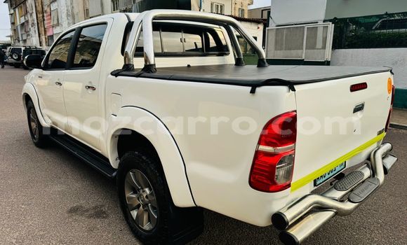 Comprar Usado Toyota Hilux Branco Carro em Maputo em Maputo Comprar Usado Toyota Hilux Branco Carro em Maputo em Maputo