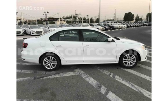Nunua Imported Volkswagen Jetta Nyeupe Gari ndani ya Import - Dubai nchini Cabo Delgado Nunua Imported Volkswagen Jetta Nyeupe Gari ndani ya Import - Dubai nchini Cabo Delgado