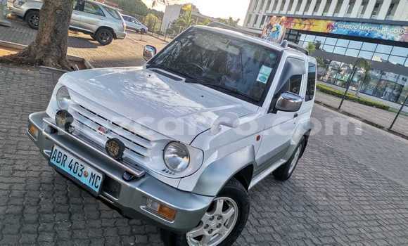 Comprar Usado Mitsubishi Pajero Junior Branco Carro em Maputo em Maputo Comprar Usado Mitsubishi Pajero Junior Branco Carro em Maputo em Maputo
