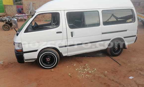 Comprar Usado Toyota Hiace Branco Carro em Maputo em Maputo Comprar Usado Toyota Hiace Branco Carro em Maputo em Maputo