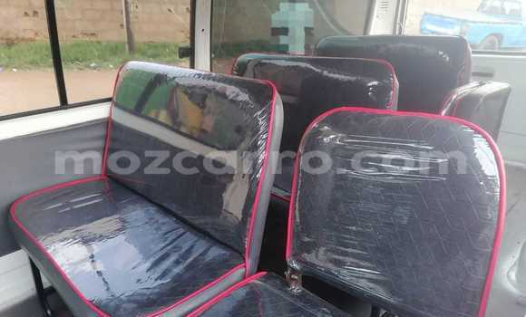 Comprar Usado Toyota Hiace Branco Carro em Maputo em Maputo Comprar Usado Toyota Hiace Branco Carro em Maputo em Maputo