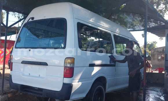 Nunua Ilio tumika Toyota Hiace Nyeupe Gari ndani ya Maputo nchini Maputo Nunua Ilio tumika Toyota Hiace Nyeupe Gari ndani ya Maputo nchini Maputo