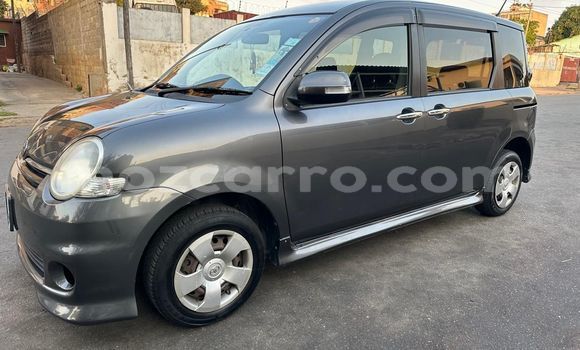 Comprar Usado Toyota Sienta Prata Carro em Maputo em Maputo Comprar Usado Toyota Sienta Prata Carro em Maputo em Maputo