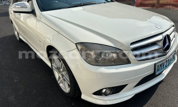 Comprar Novo Mercedes‒Benz KOMPRESSOR Branco Carro em Maputo em Maputo