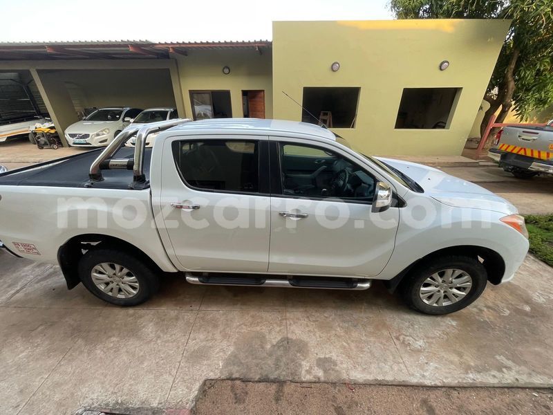 Big with watermark mazda bt 50 maputo maputo 30201