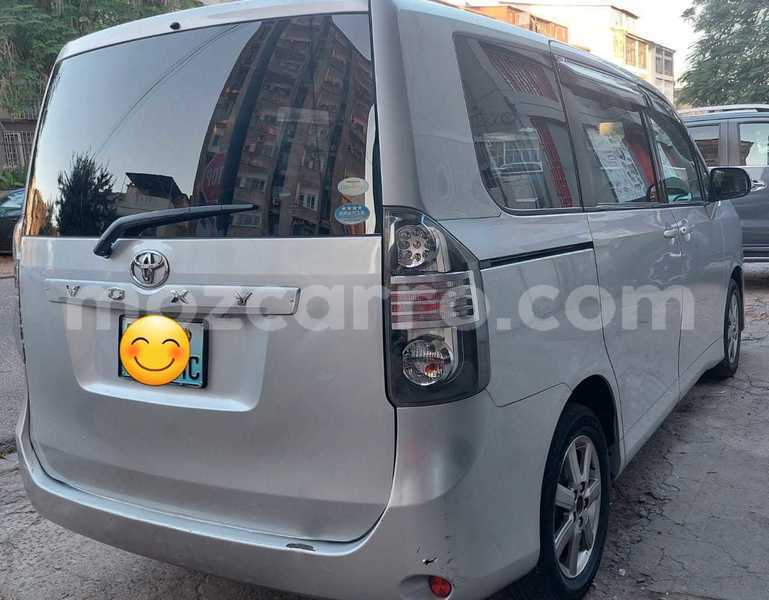 Big with watermark toyota noah maputo maputo 30205